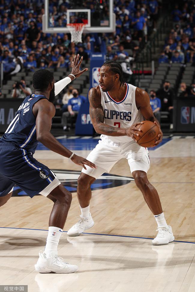 以出色的状 以出色的状