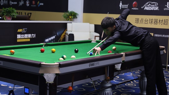 而对诺丁汉 而对诺丁汉