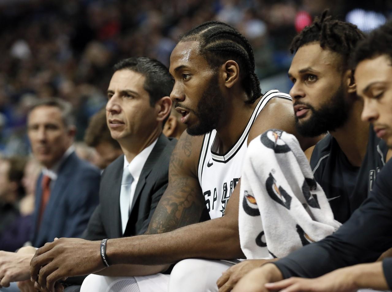 两人若在轮 两人若在轮